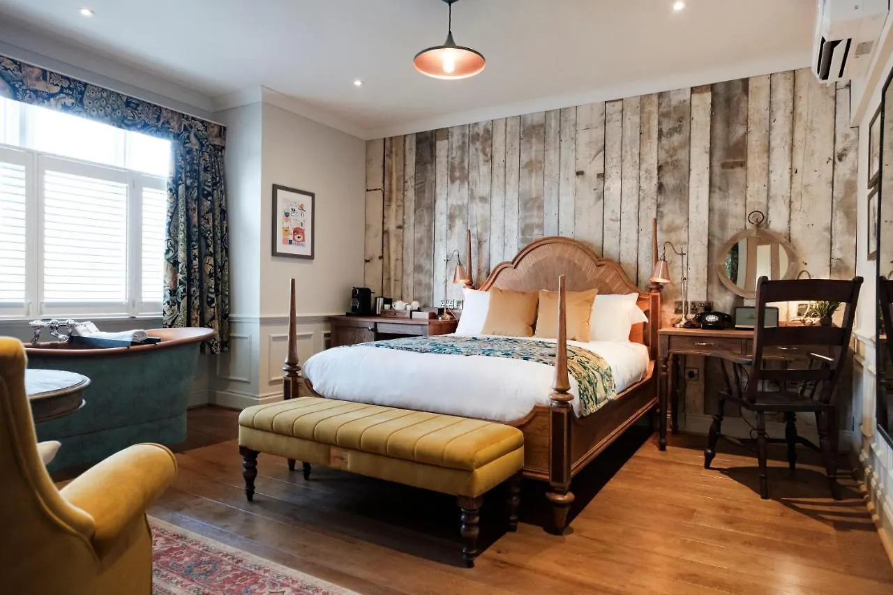 Bear Of Burton Hotel Christchurch